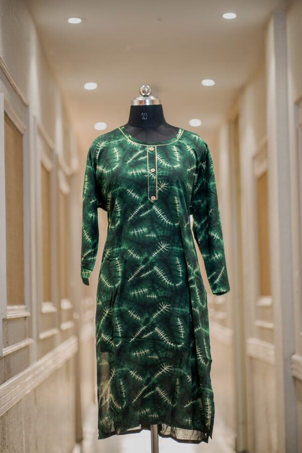 Stylish Green Cotton Kurti with Foil Print Design – Comfortable Daily Wear for Women